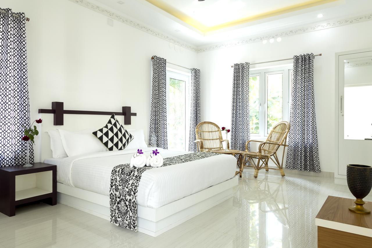 Bamboo Creak Hotel Thekkady Buitenkant foto