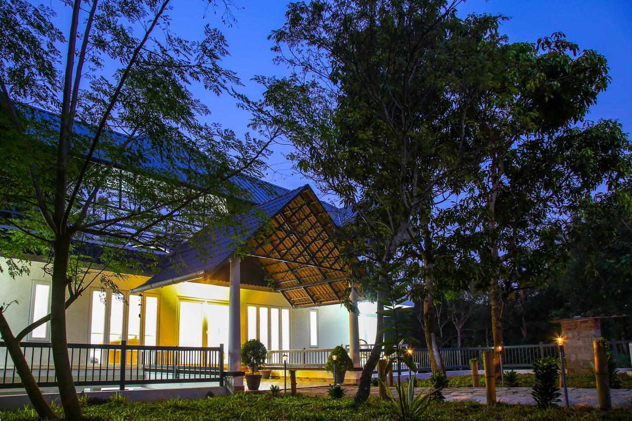 Bamboo Creak Hotel Thekkady Buitenkant foto
